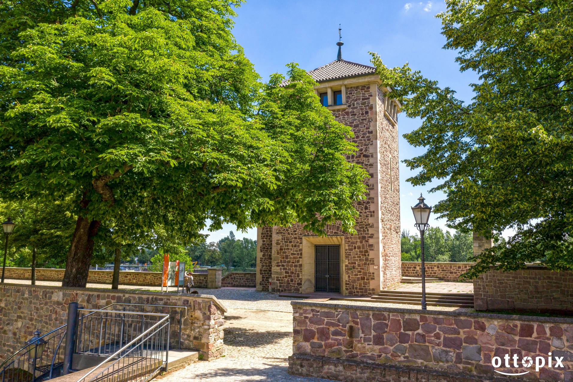 Alter Wehrturm in Magdeburg - Kiek in de Köken